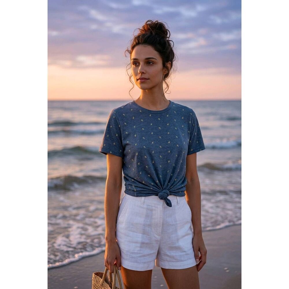 🇬🇪🍑Denim & Flower Blue Pineapple Print Short Sleeve Top Medium